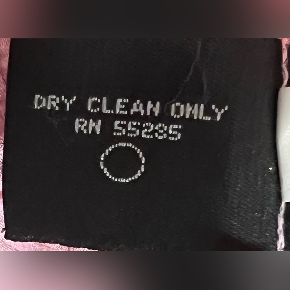 🤩 NEW ITEM! Express Women’s Pink Quilted Coat/Jacket with Gold Zippers - Picture 7 of 8